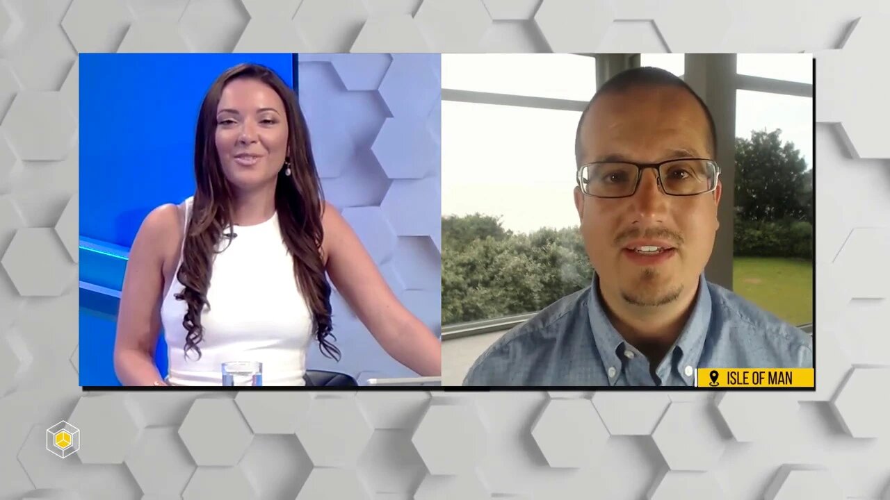 Simon Dixon talks Security Tokens, BF Secondary Market, Crypto Companies & more on Bloxlive.TV