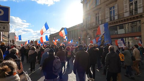 Manifestation, marche pour la paix au départ de Port Royal à Paris le 26/02/2023 - Vidéo 11