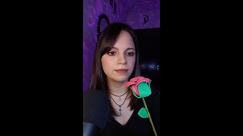 Asmr POV você dá uma rosa falsa para uma npc 🌹 #asmr