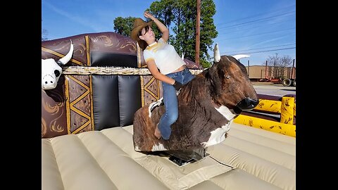 Compilation of the Best Mechanical Bull Riding in Benidorm