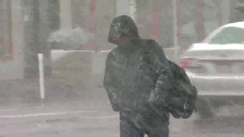 April blizzard dumps snow on South Broadway in Denver