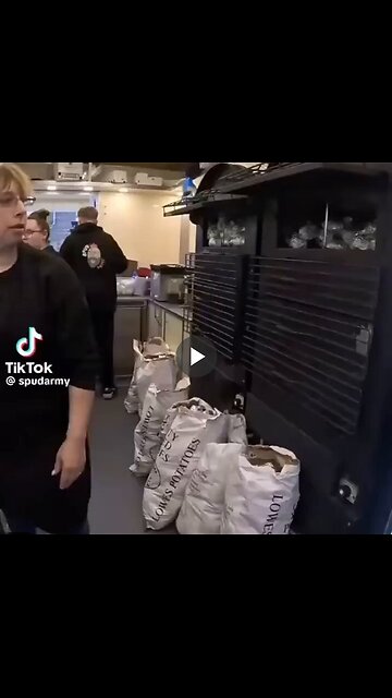 This may resemble prison food, but it's way better than Indian street food