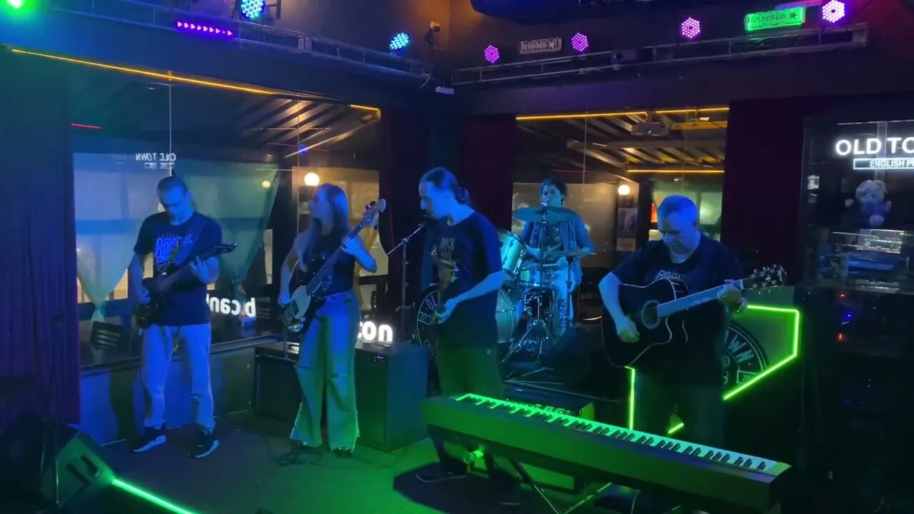 Cover Exagerado Cazuza no palco do Old Town English Pub #exagerado #cazuza #academiadorock
