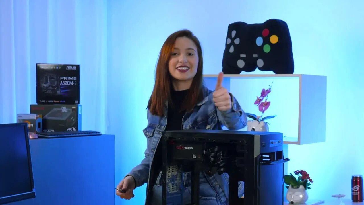 Syndel montando seu primeiro PC: será que ligou?