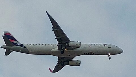 Airbus A321 PT-MXQ coming from Brasília to Fortaleza