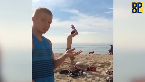 TRY NOT TO LAUGH WATCHING FUNNY FAILS VIDEOS 2022