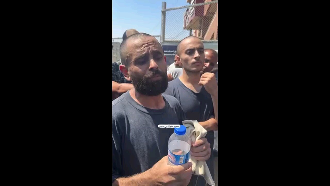 🔴لقاء مؤثر ومفاجئ لحظة لقاء زوجة الاسير المحرر حب الدين مقاط بعد التحرر من سجون الاحتلال