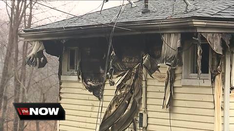Neighbor saves woman, three kids from burning home near Atwater in Portage County