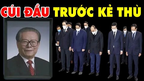 Nguyễn Xuân Phúc-CẦM ĐẦU-Dàn Cán Bộ Cấp Cao-CÚI ĐẦU-Trước Di Ảnh KẺ THÙ Của Việt Nam