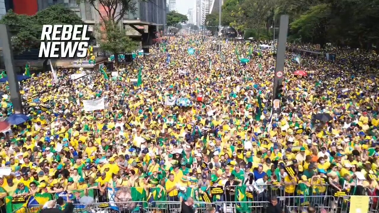 Thousands of patriots in Sao Paulo, Brazil against censorship