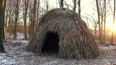 PRIMITIVE SURVIVAL, Long Term Semi-Permanent Thatched Grass Hut