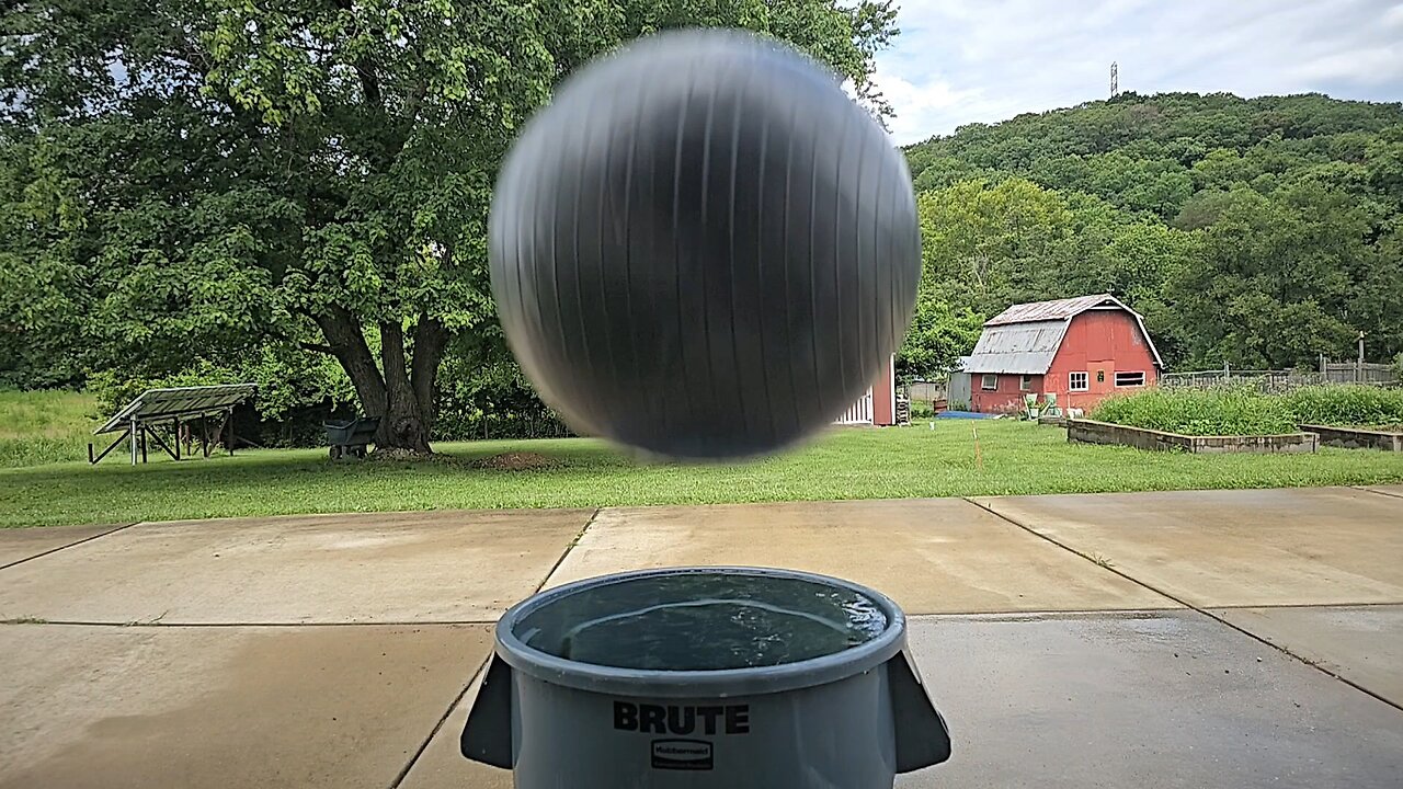 Slow Motion Big Ball Drop / Splash