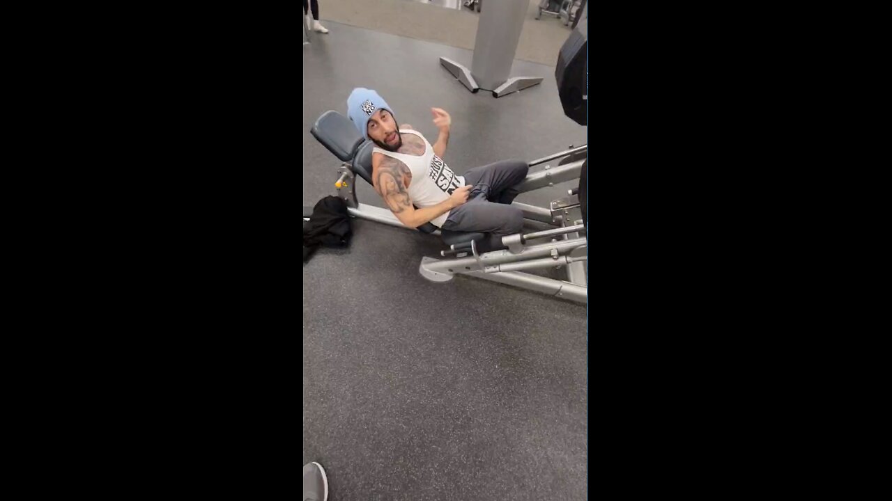 CHRIS SKY💥1000👀Pound🦵Leg🦵Press💥🔥😎