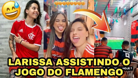LARISSA LEITE ASSISTINDO O JOGO DO FLAMENGO COM AMIGOS