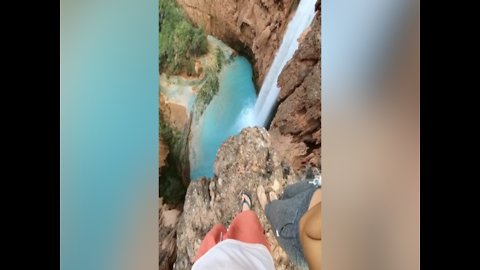 DON'T LOOK DOWN! Thrill-seekers stand at edge of Havasupai Falls in flip flops - ABC15 Digital