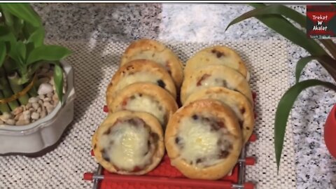 ميني بيتزا 🍕 باللحمة المفرومة mini pizza with ground beef 2021