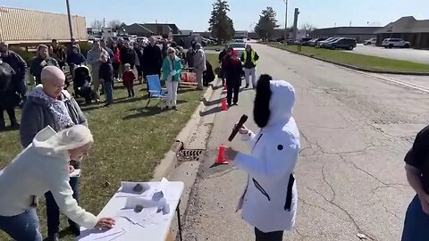 Praying at Abortion Mill in Saginaw, MI