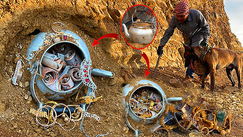 OMG! Found Treasure Jewelry​ Gold , Diamond & Money in old Kettle 20 years ago​ underground