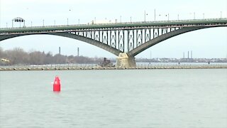 Families separated by a bridge want answers from Biden, Trudeau