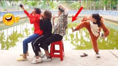 laugh funny dumps