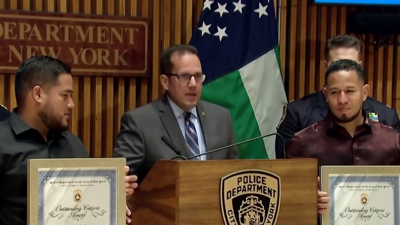 Dos inmigrantes venezolanos salvan a una mujer de ser apuñalada en Nueva York