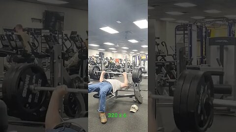 320lbs x 6 reps, When you have to rush your sets. should have had 2 more 😶