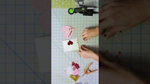How to make felt love notes #feltcrafts #feltflowers #crafting