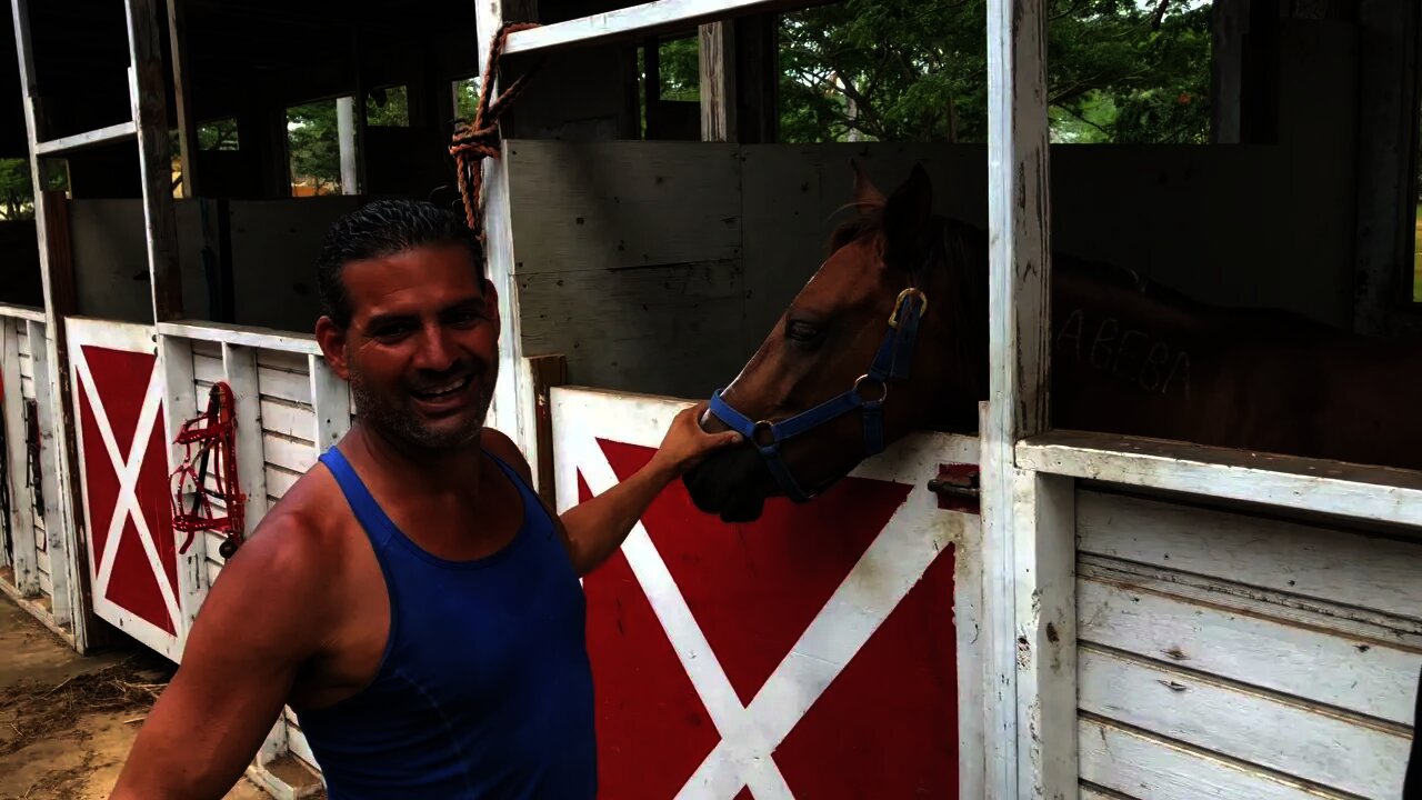 Visitando y Exploranvdo Campo Vlog con Puerto Rico con Paul