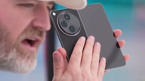 OnePlus Open Fold Unboxing Emerald Dusk vs Voyager Black