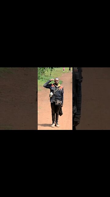 💀he was a former soldier 🤣