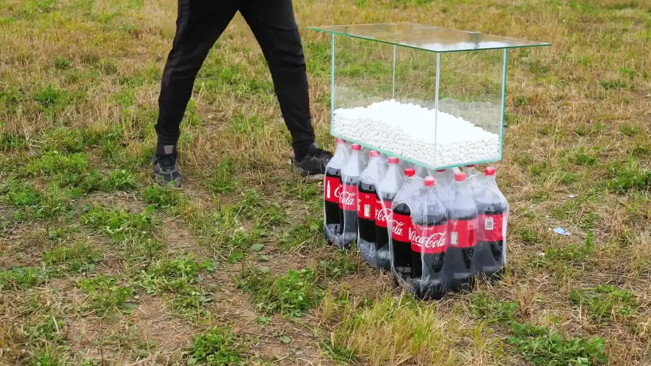 Experiment: Coca Cola VS Mentos-4