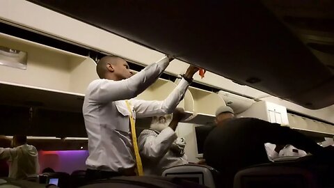 Hujjaj in Airoplane: Saudi Arabian Airline | Take off from Madina to Lahore