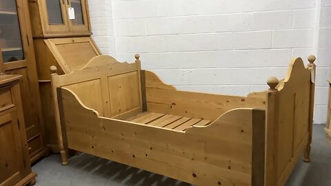 Large Single Or Small Double Antique Pine Sleigh Bed (Y7108B) @PinefindersCoUk