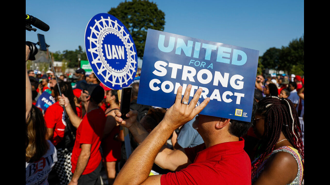 Unions get PISSED at DEMS, TX expands border barriers to NM