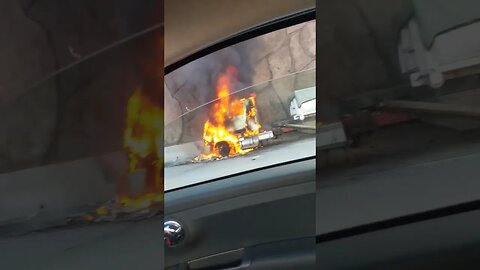 #shorts #fire #freeway #driving #truck Fully Engulfed in Flames on the 405 freeway #405