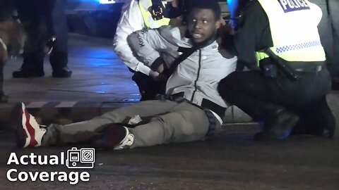 MET Police dogs maul 4:20 attendees | OXFORD STREET | 20th April 2022