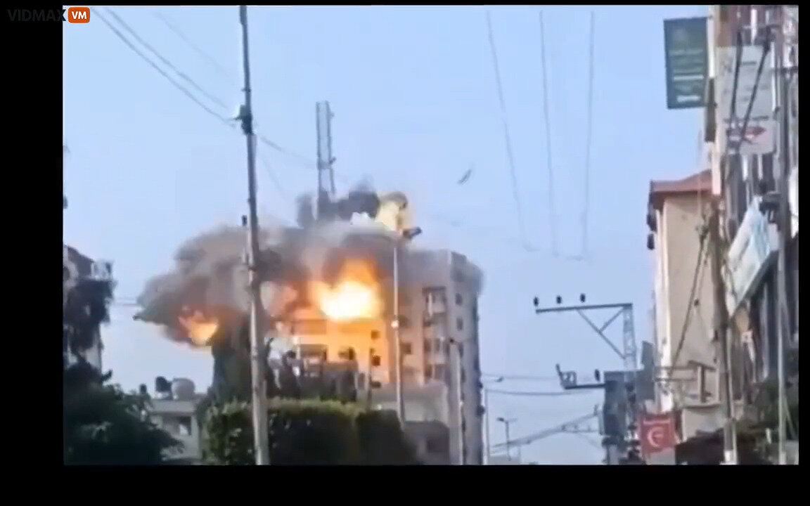 Israel Bombs Take Down A Hamas Headquarters Building As If It Was A Controlled Detonation