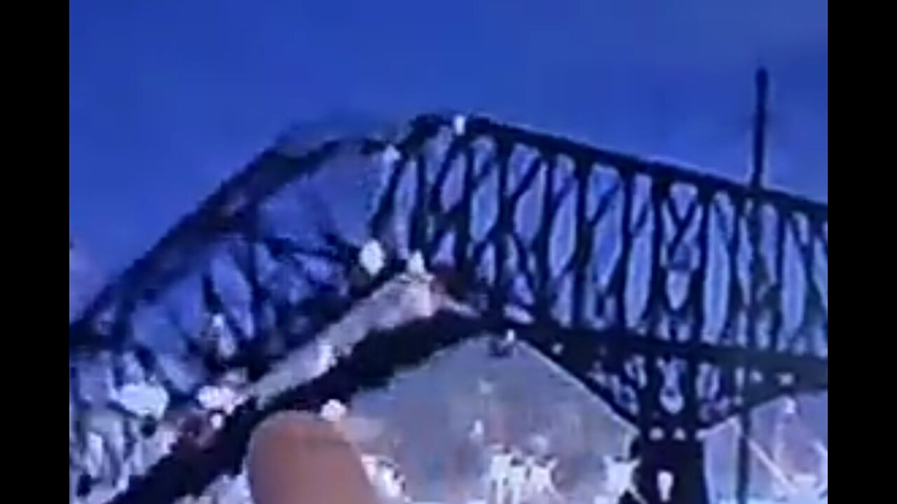 BALTIMORE BRIDGE APPEARS TO HAVE EXPLOSIVES. (Language)