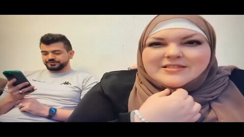 Foodie Beauty And Hubby Showing Off Their Rings & Trying To Get Beezer’s On Their Side OMG Watch!