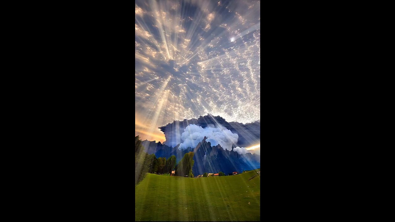 Beautiful view of sunrise 🌅 #colorsoflife #shortvideo #viral #viralvideo #sky #nature #dubai