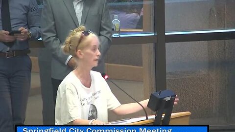 HEARTBREAKING moment Springfield, Ohio, resident tells mayor that she "can't take it anymore"