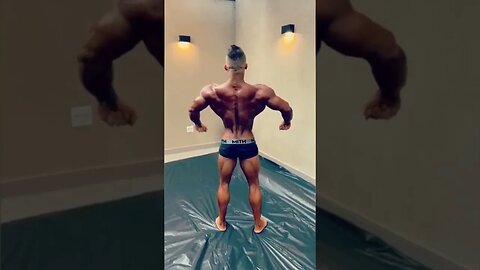 DIOGO MONTENEGRO REVELANDO SEU SHAPE NO BACKSTAGE DO MUSCLECONTEST ANTES DE COMPETIR | BODYFITLIONS