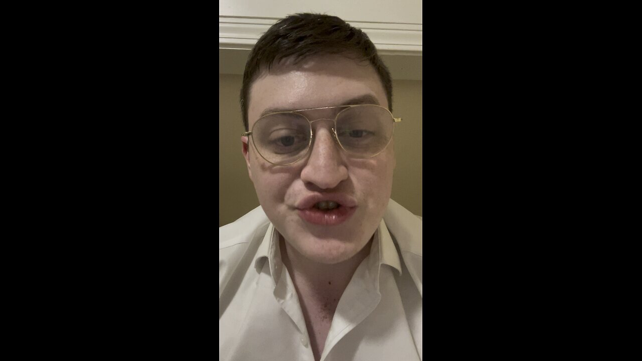 Joe Biden starts walking around with dinosaur hands to remember his youth