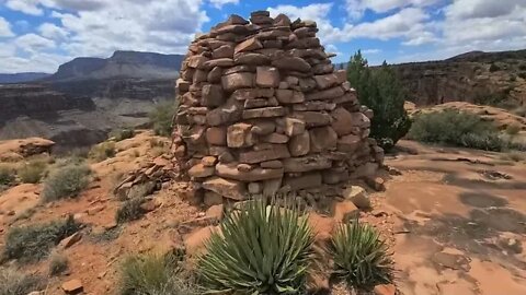Look What I found, Edge of Grand Canyon, let's go inside, On Scene