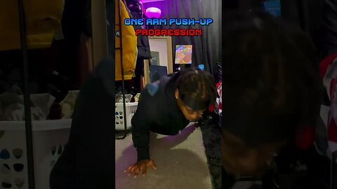 One Arm Push-Up Progression #fitnessshorts #bodybuilding #calesthenics #bodyweight