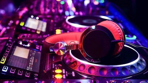 Electronic Chillout Vibes4: Relax and Unwind with Soothing Beats
