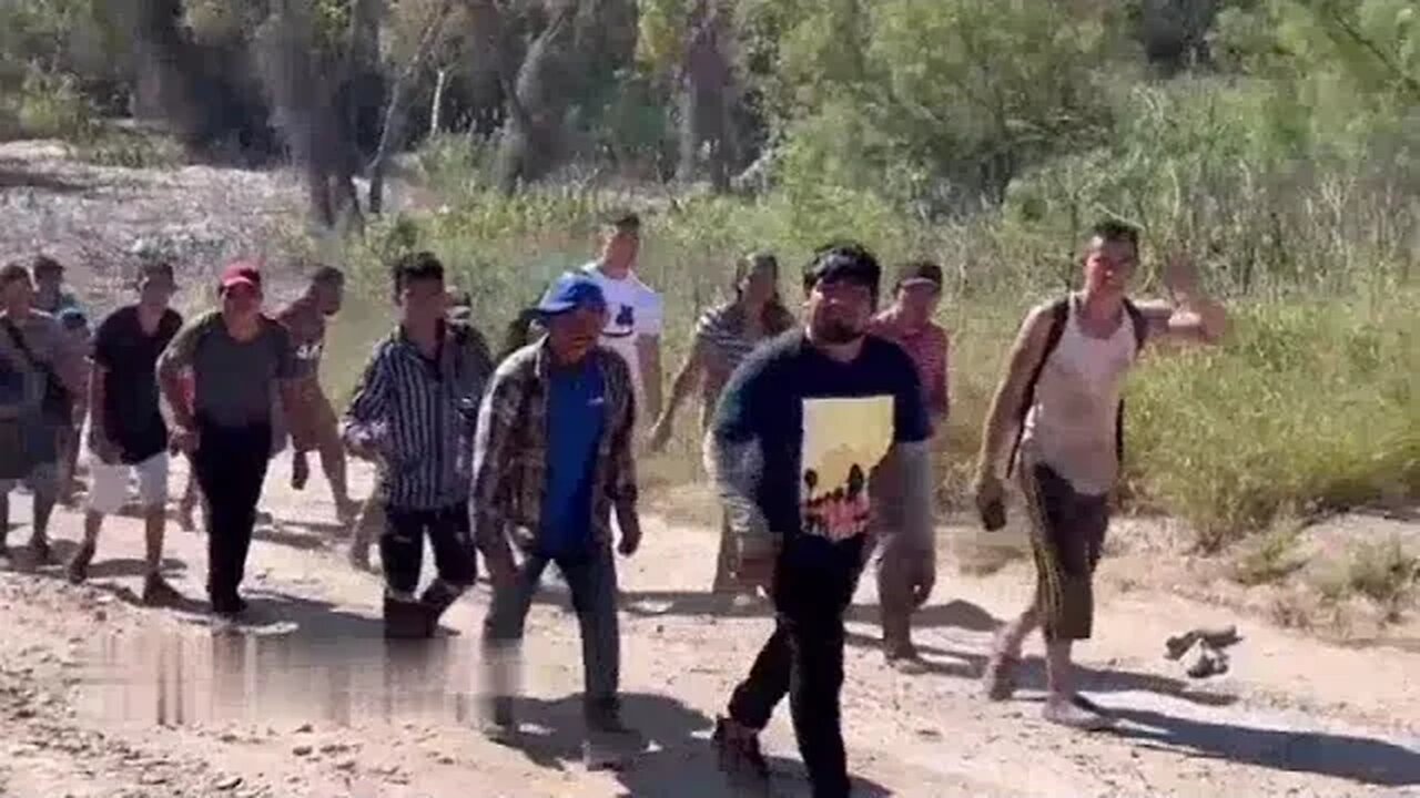No end in sight… everyday a group of 100-200 migrants arrive along the