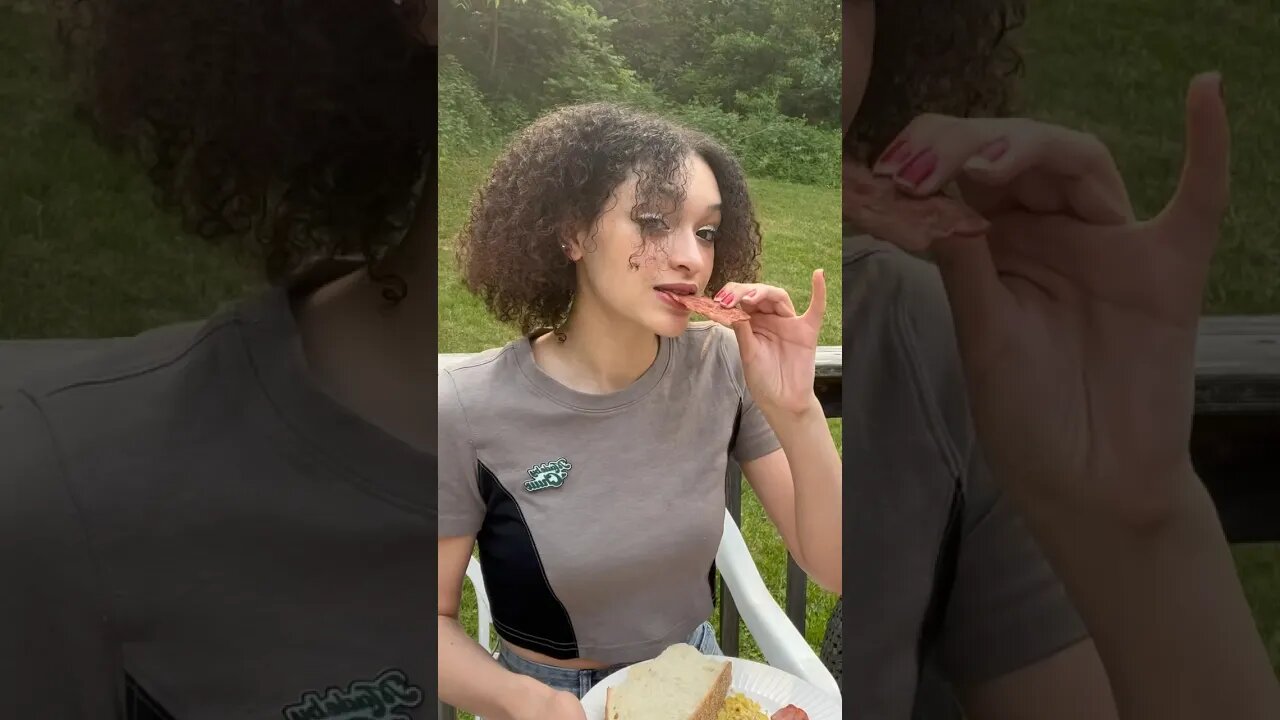 VEGAN TRIES BACON & EGGS FOR THE FIRST TIME IN 4 YEARS 🫣#vegan @ThatVeganTeacherYouTube