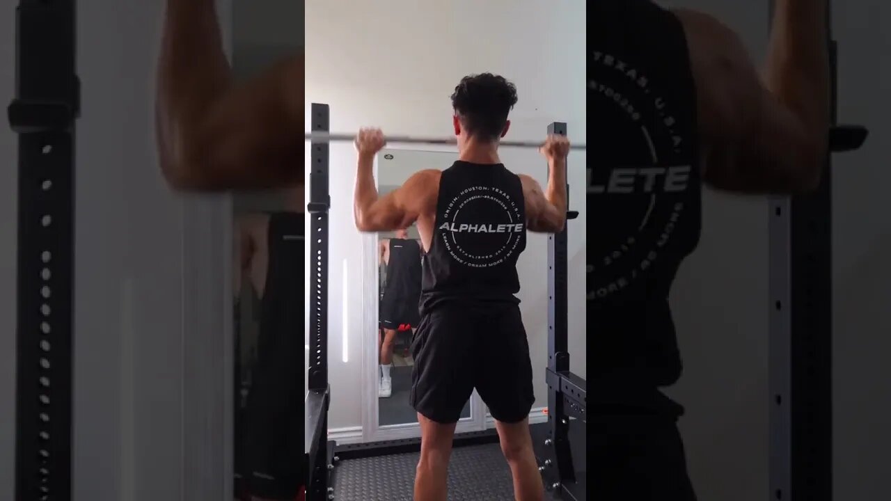 SHOULDERS & ABS WORKOUTš„
