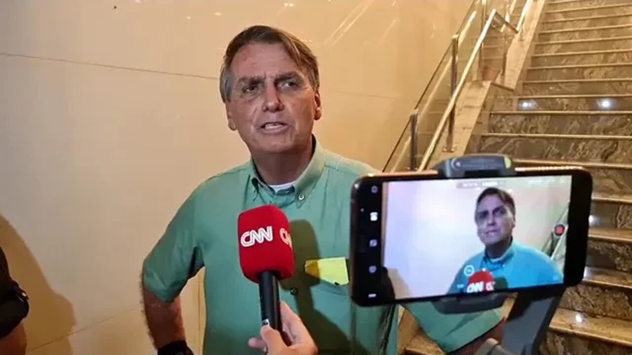 Bolsonaro RASGA o VERBO
